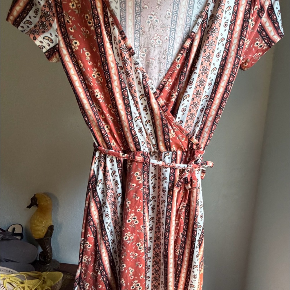 Derek Heart Brown and White Patterned Midi Dress - Picture 4 of 7